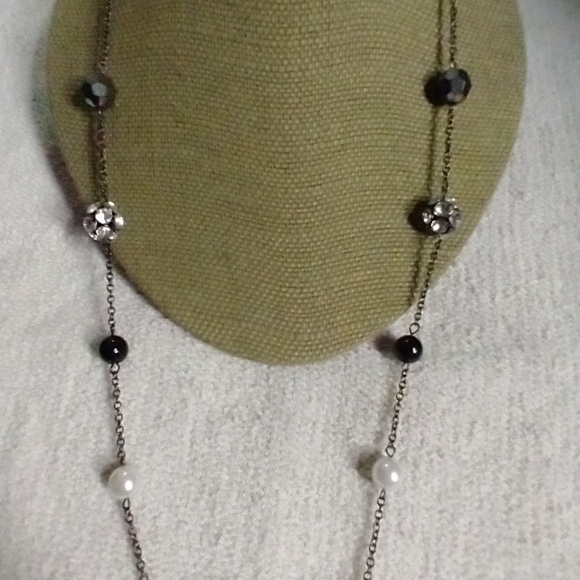 Black chain beads Aurora borealis rhinestone faux pearl necklace - Picture 3 of 4